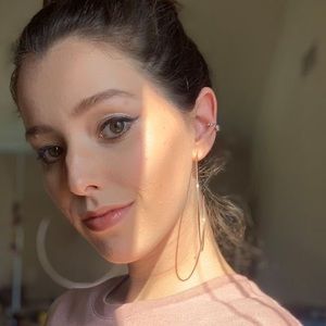 Meet your Posher, Isabella